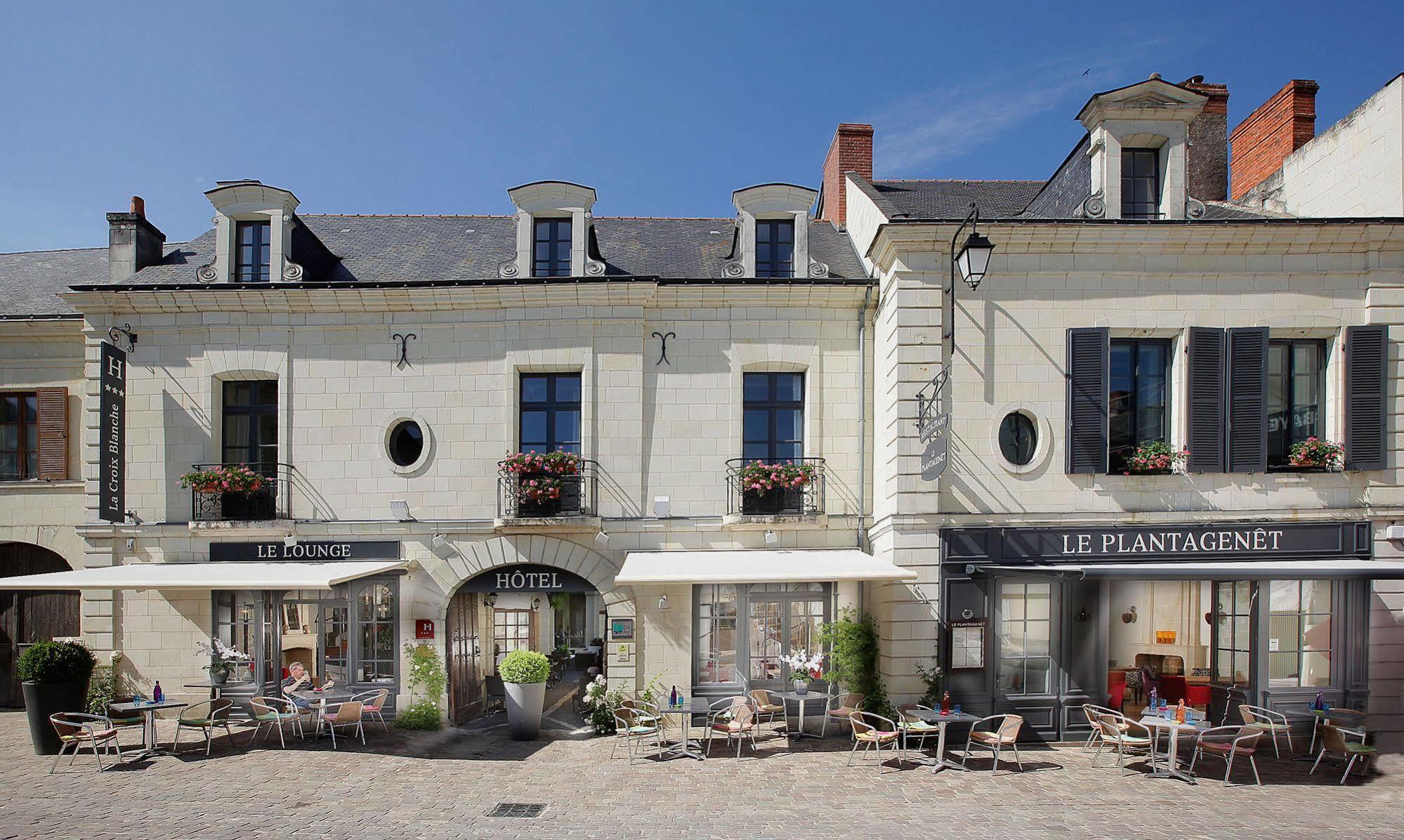 Logis Hotel La Croix Blanche Fontevraud Exterior photo